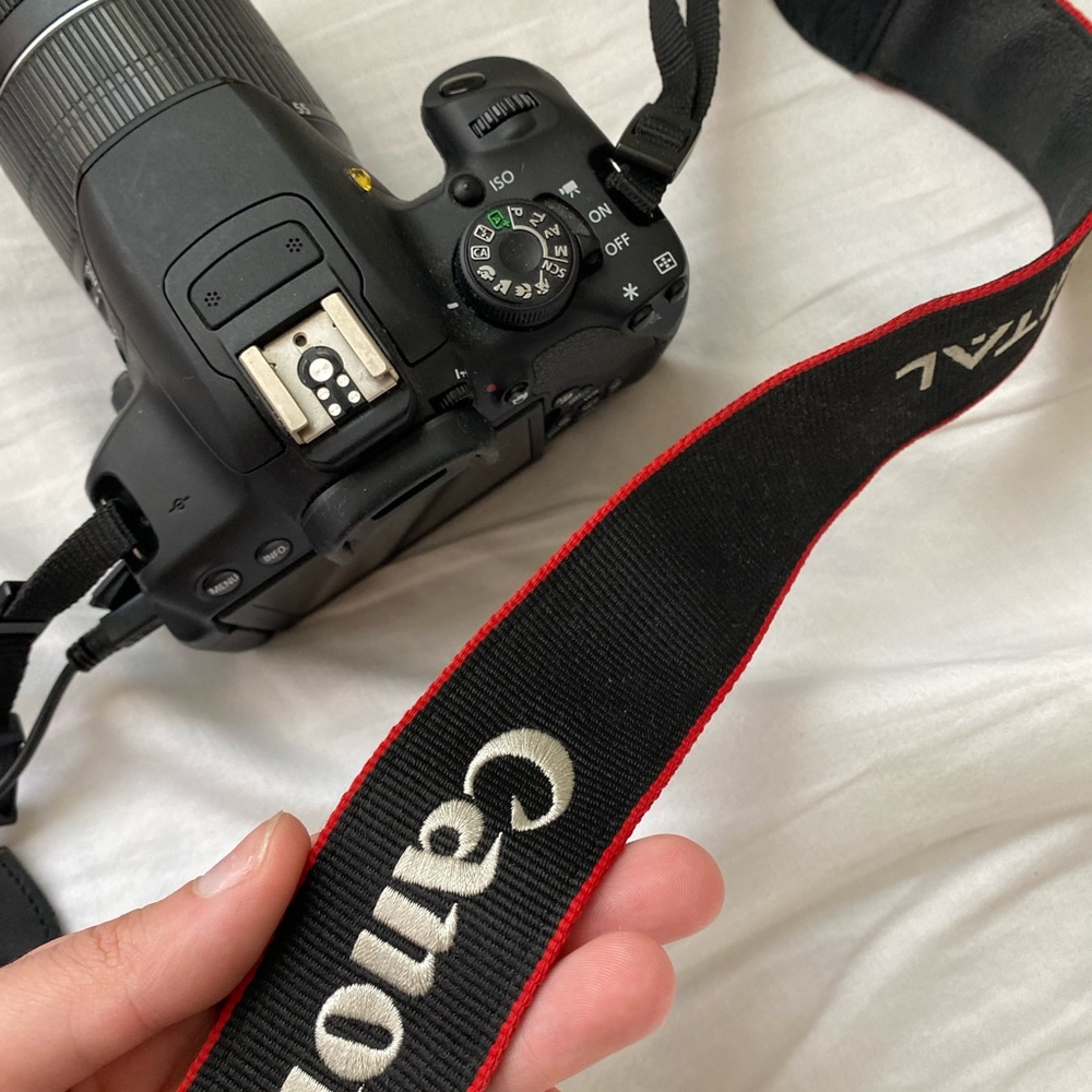 Canon t5i camera